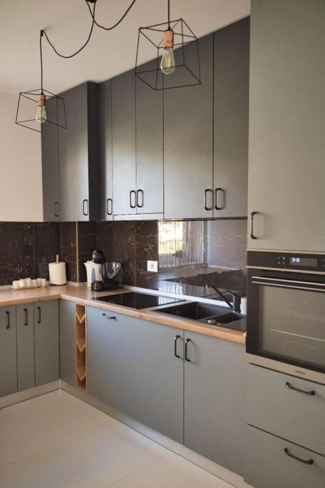 Eliza'S Apartment By Oasis Homes أرادايا المظهر الخارجي الصورة
