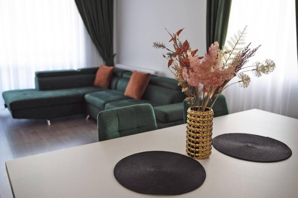 Eliza'S Apartment By Oasis Homes أرادايا المظهر الخارجي الصورة
