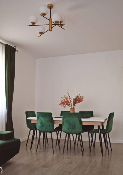 Eliza'S Apartment By Oasis Homes أرادايا المظهر الخارجي الصورة